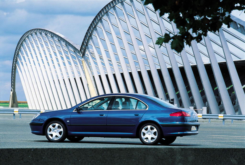 Peugeot 607 2000 005.jpg